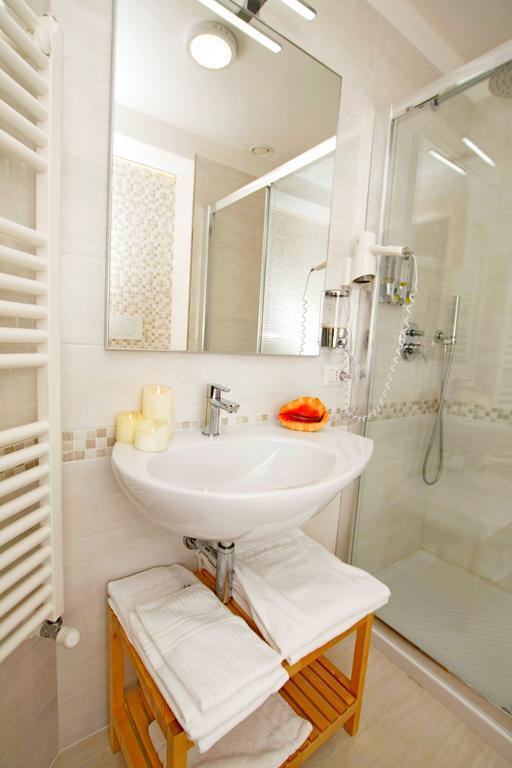 Brezza Marina Luxury Rooms Cagliari Ngoại thất bức ảnh