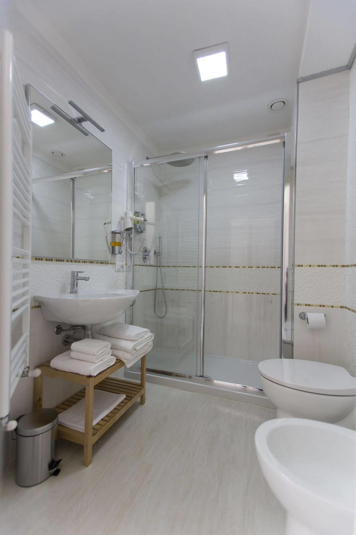 Brezza Marina Luxury Rooms Cagliari Ngoại thất bức ảnh