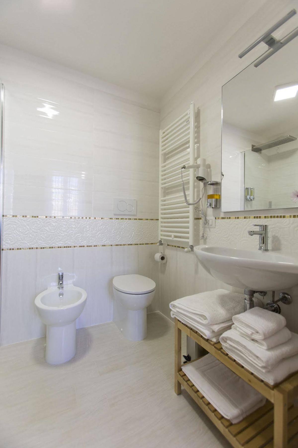 Brezza Marina Luxury Rooms Cagliari Ngoại thất bức ảnh
