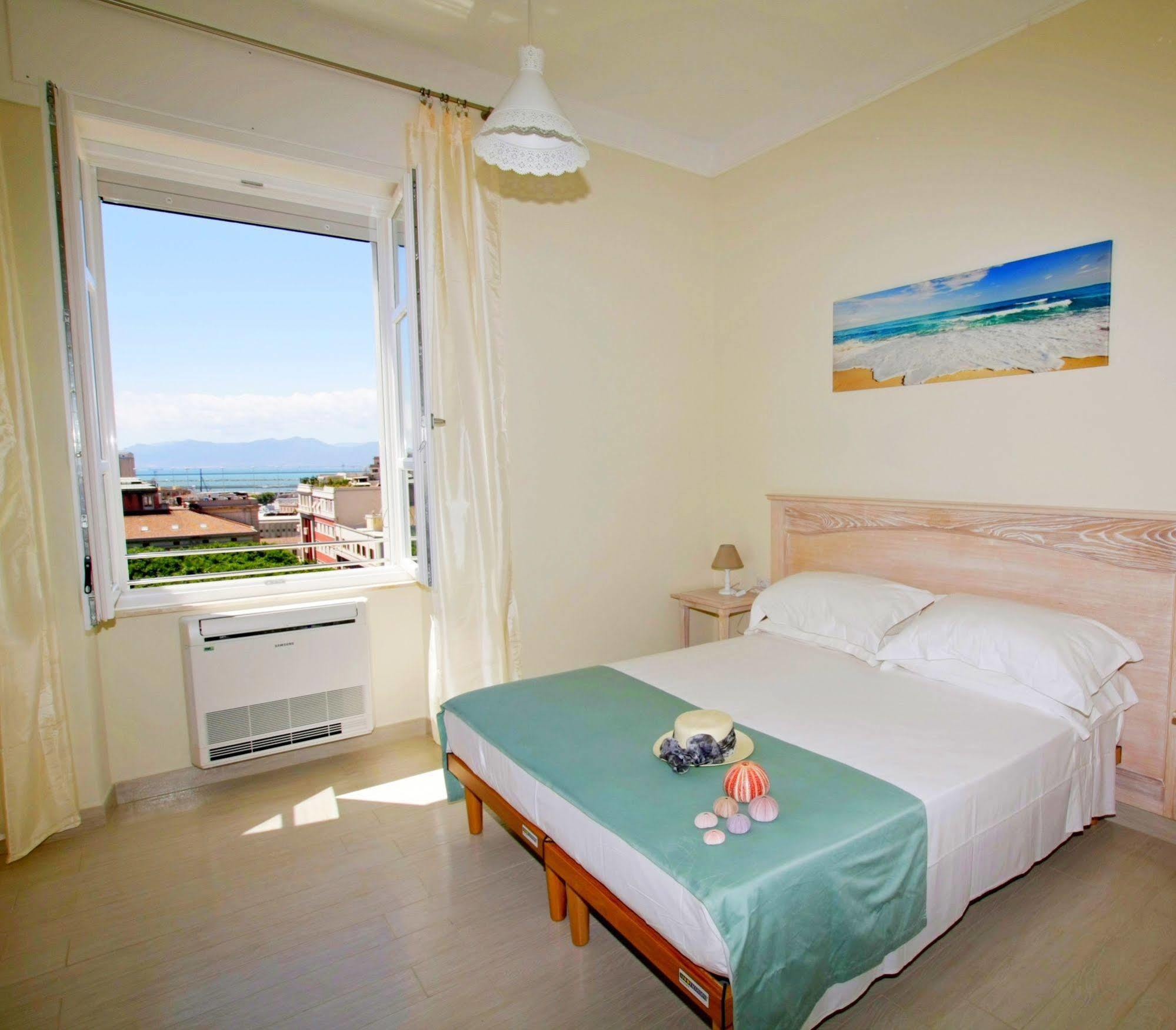 Brezza Marina Luxury Rooms Cagliari Ngoại thất bức ảnh