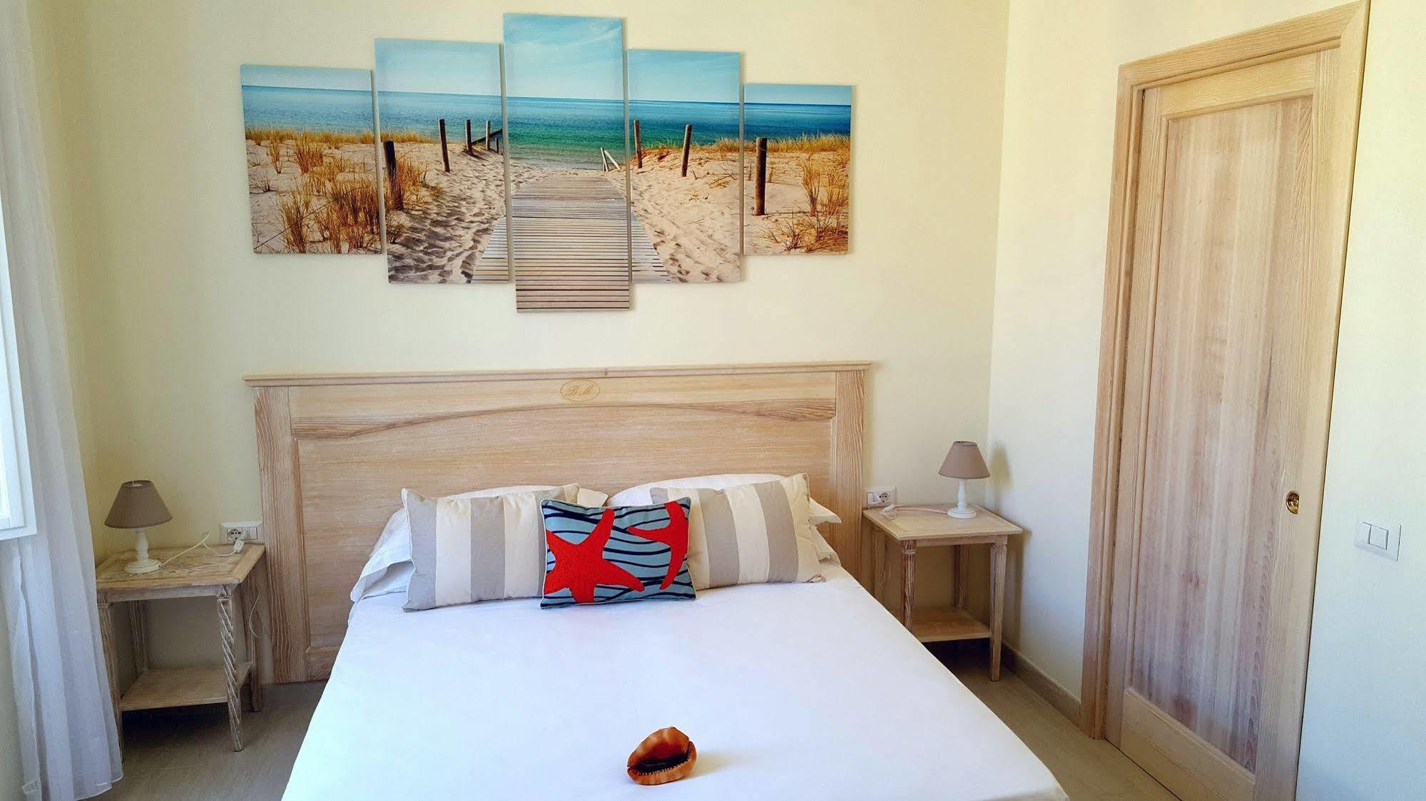 Brezza Marina Luxury Rooms Cagliari Ngoại thất bức ảnh