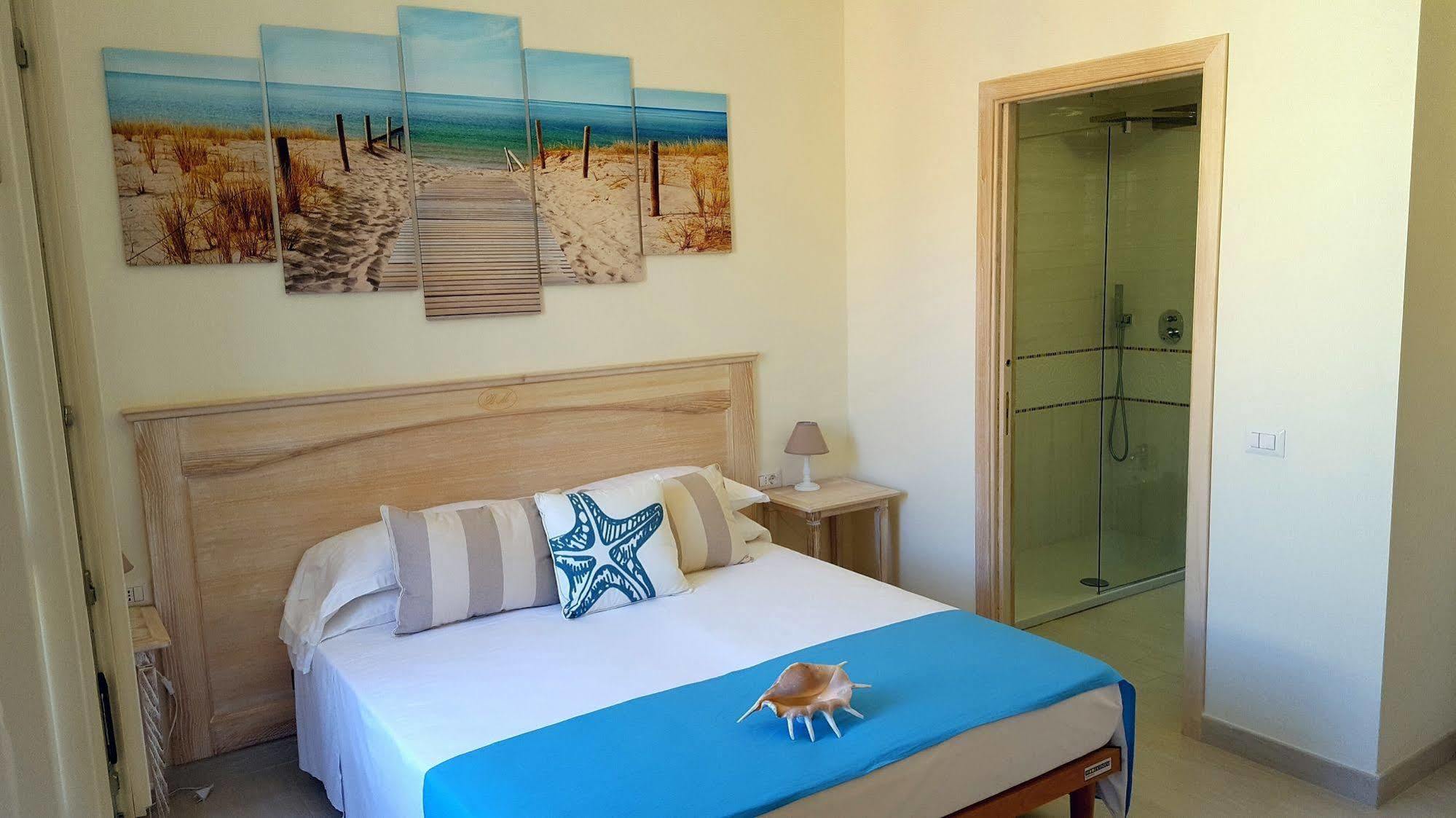 Brezza Marina Luxury Rooms Cagliari Ngoại thất bức ảnh